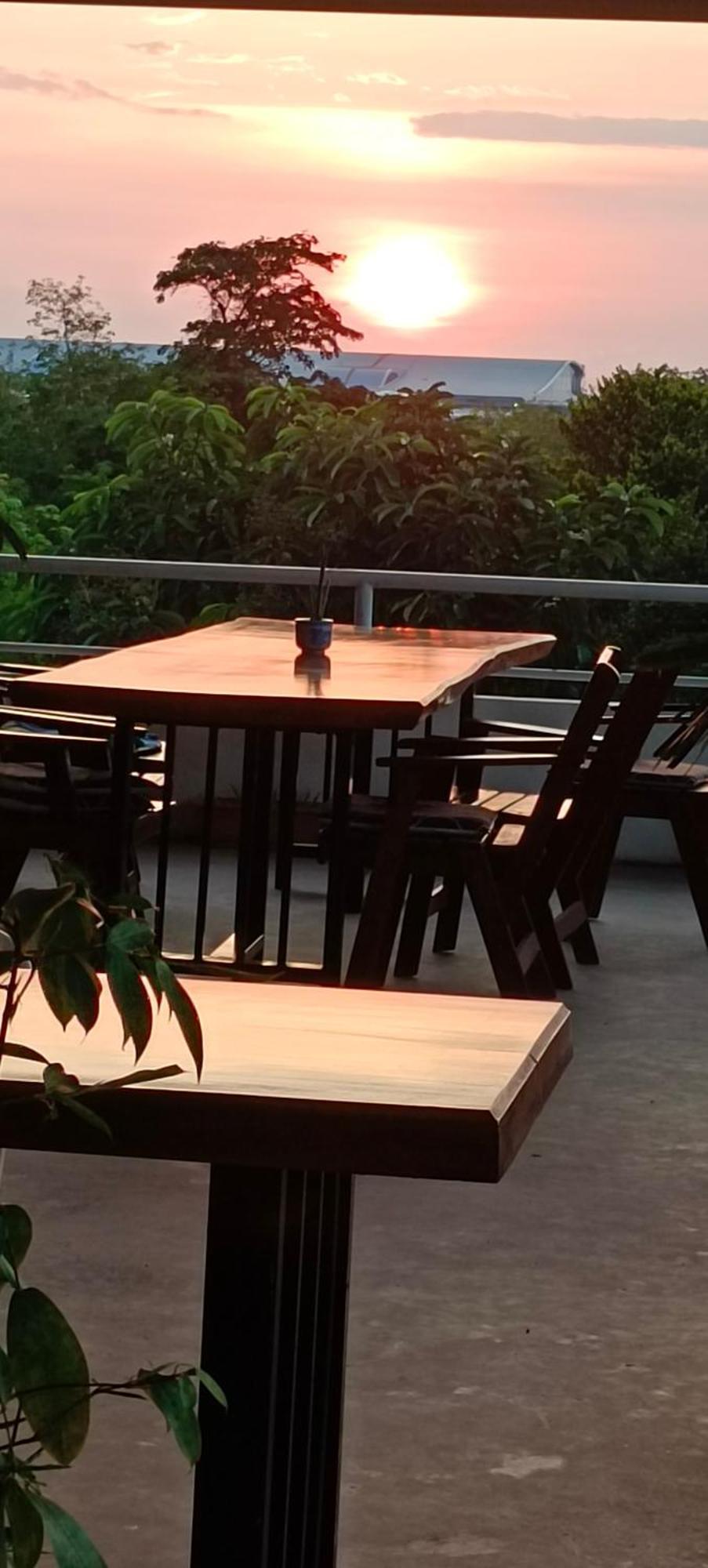 Batikseafood Airport & Room Ban Bo Sai Klang Rom bilde