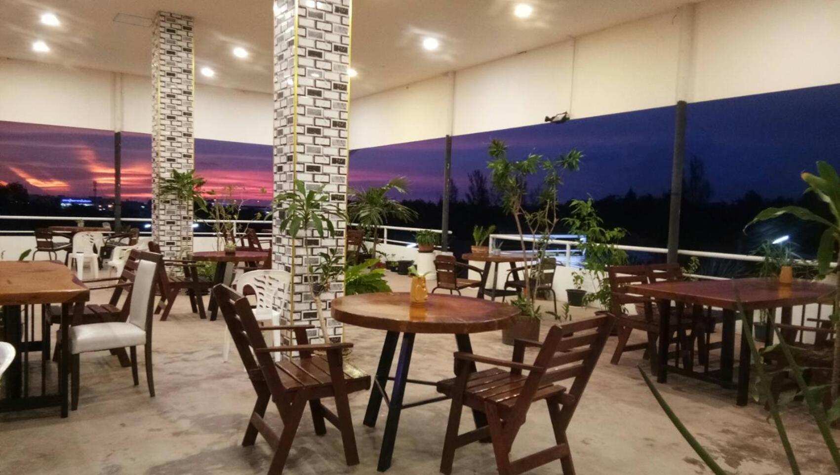 Batikseafood Airport & Room Ban Bo Sai Klang Rom bilde