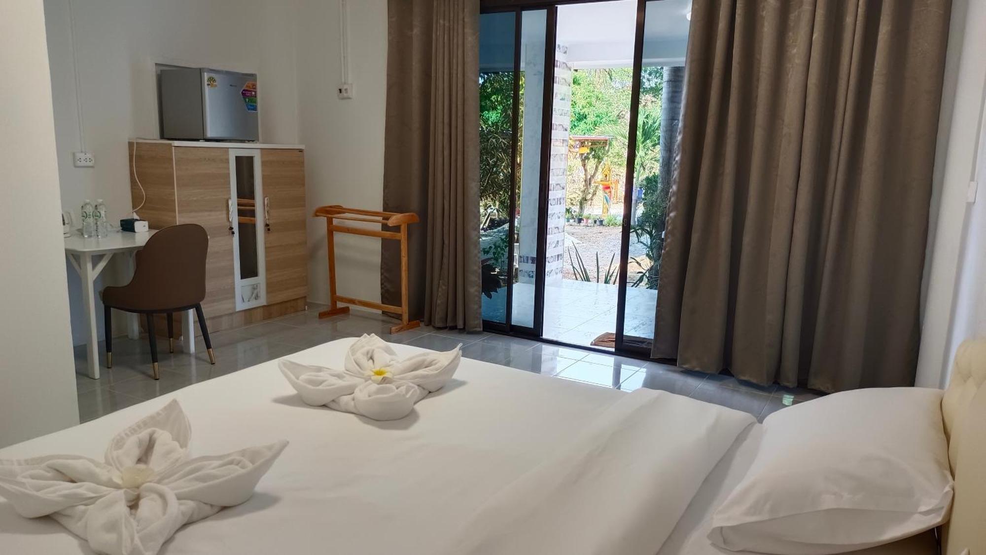Batikseafood Airport & Room Ban Bo Sai Klang Eksteriør bilde